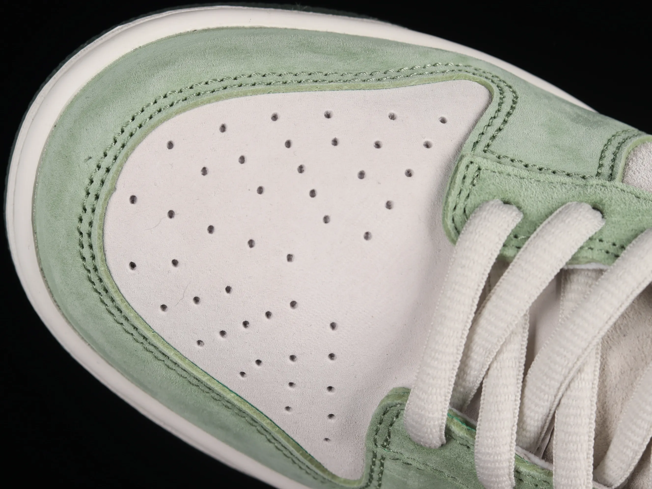 All Categories Nk SB Dunk Series Nk SB Dunk Low Low-top sneakers Otomo Katsuhiro x Nk SB Dunk Low "Steamboy OST" Creative customization collaboration Otomo Katsuhiro joint SB low-top sports and leisure sneakers LF0068-001